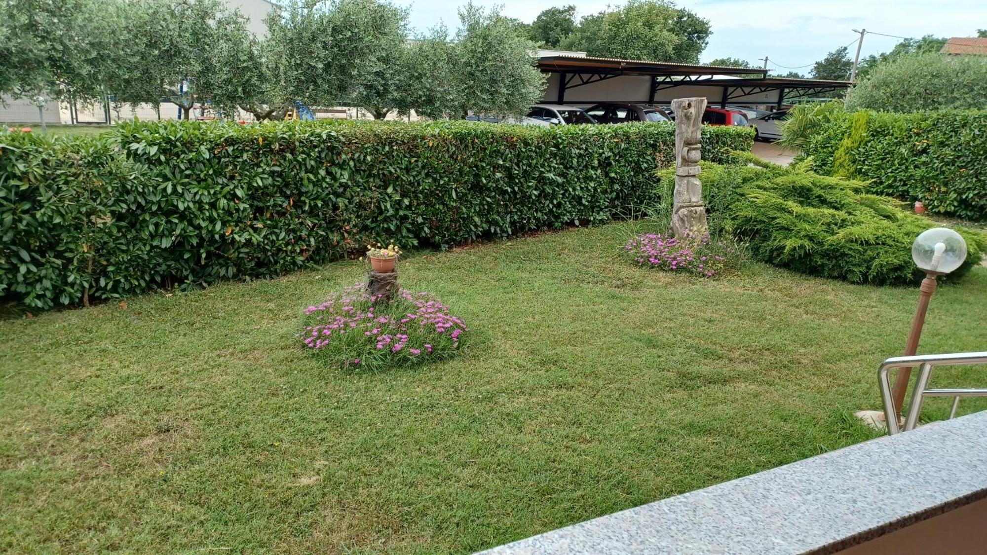 Apartments Villa Adamovic Umag Exterior photo